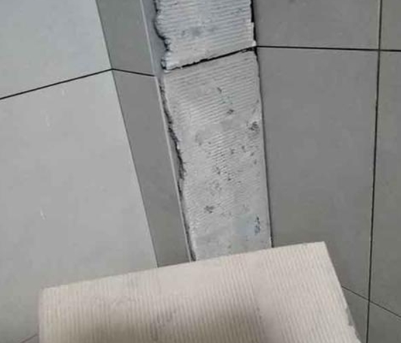 将乐瓷砖空鼓维修公司分享下厨房瓷砖脱落的补救措施。